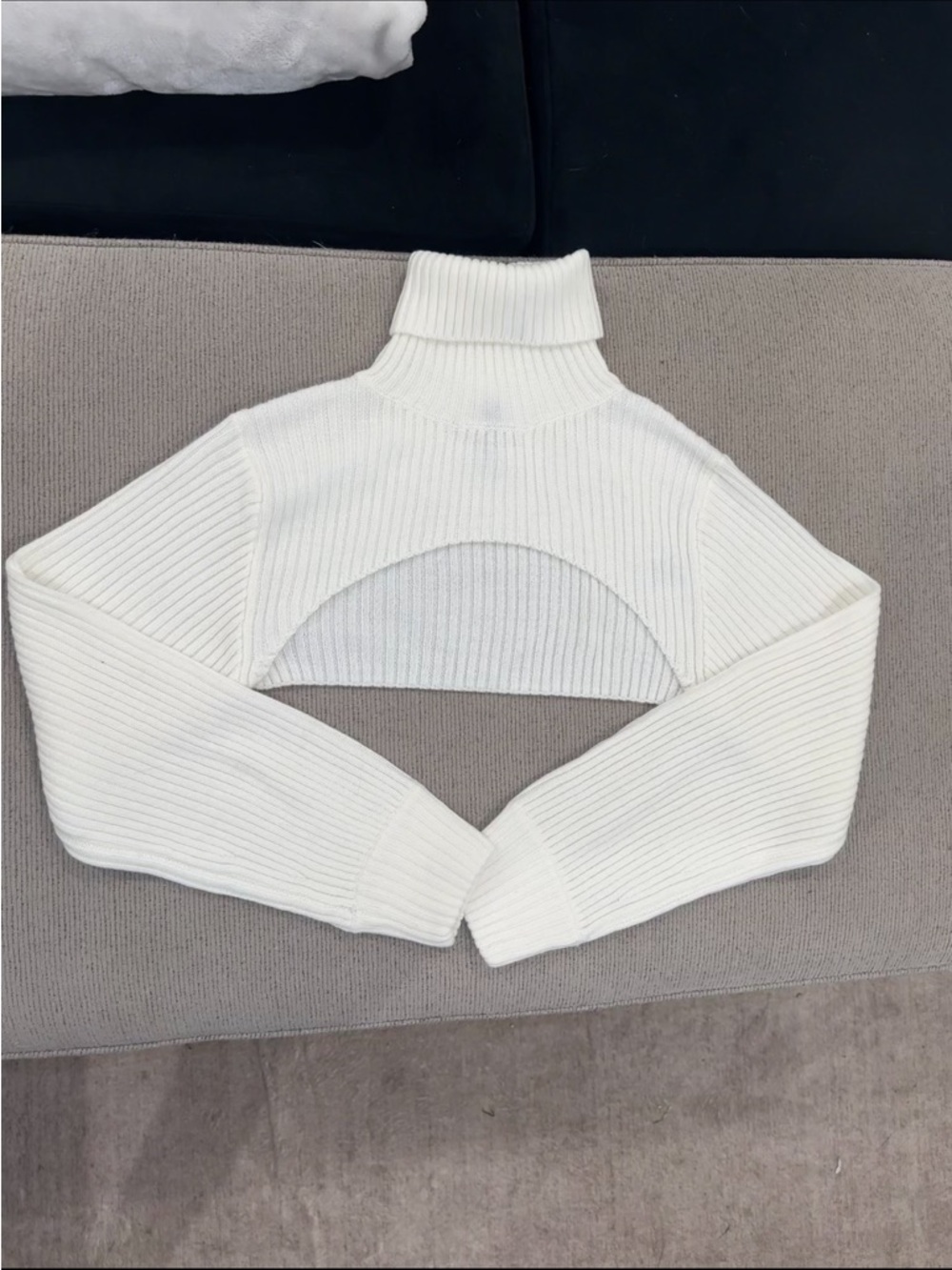 H&M White Ribbed Cropped Turtleneck Bolero Sweater